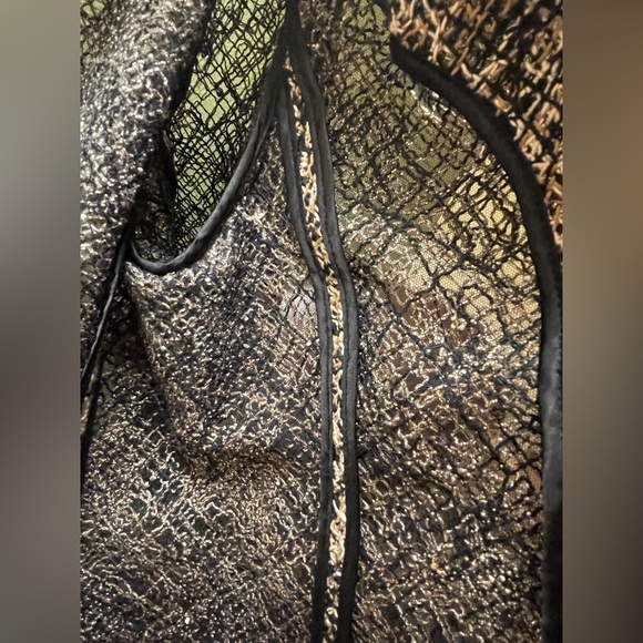 Jones New York Black and Cream Blazer with Textured Fabric - Picture 16 of 16